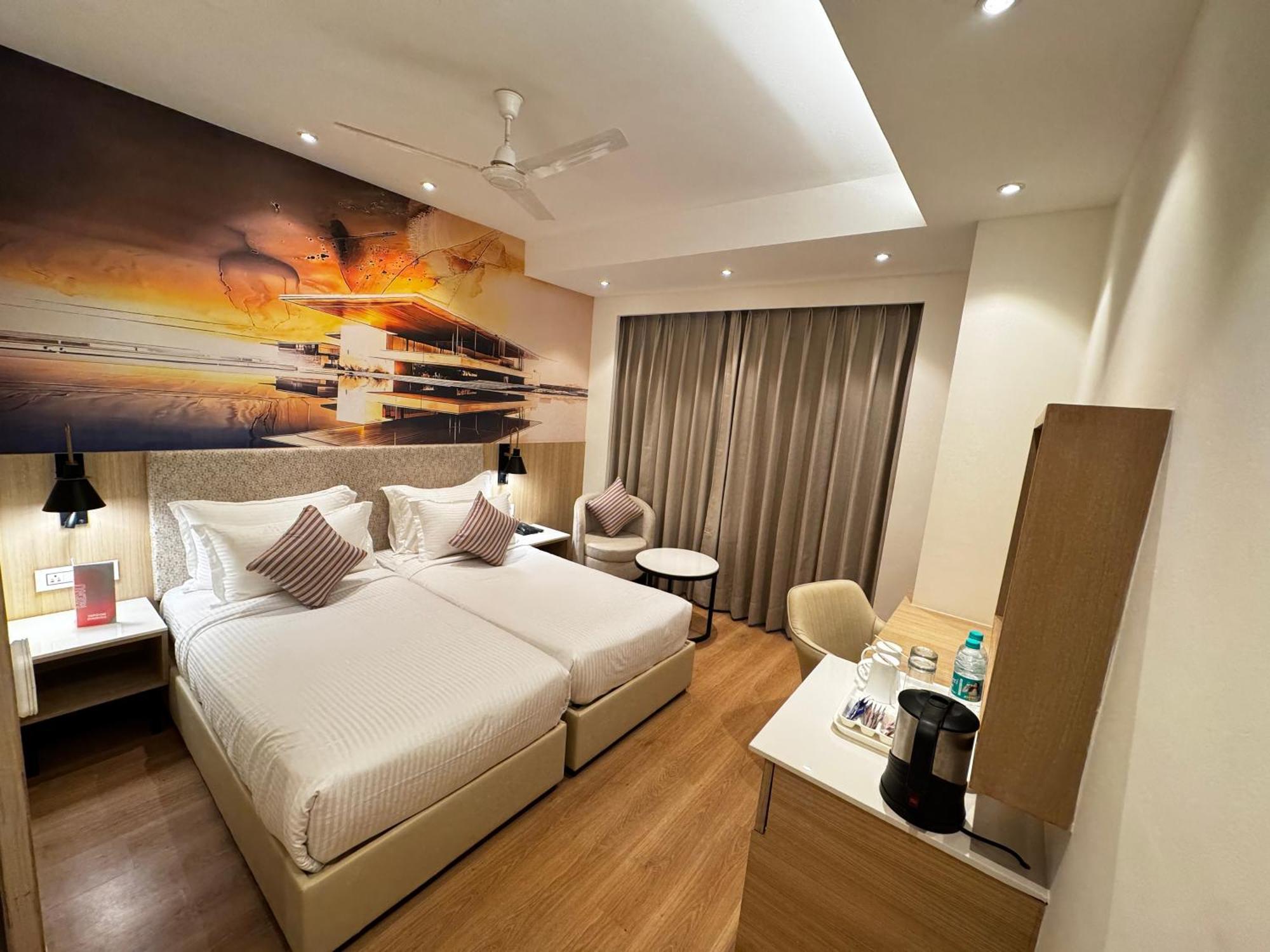 Tulip Inn Zirakpur Extérieur photo