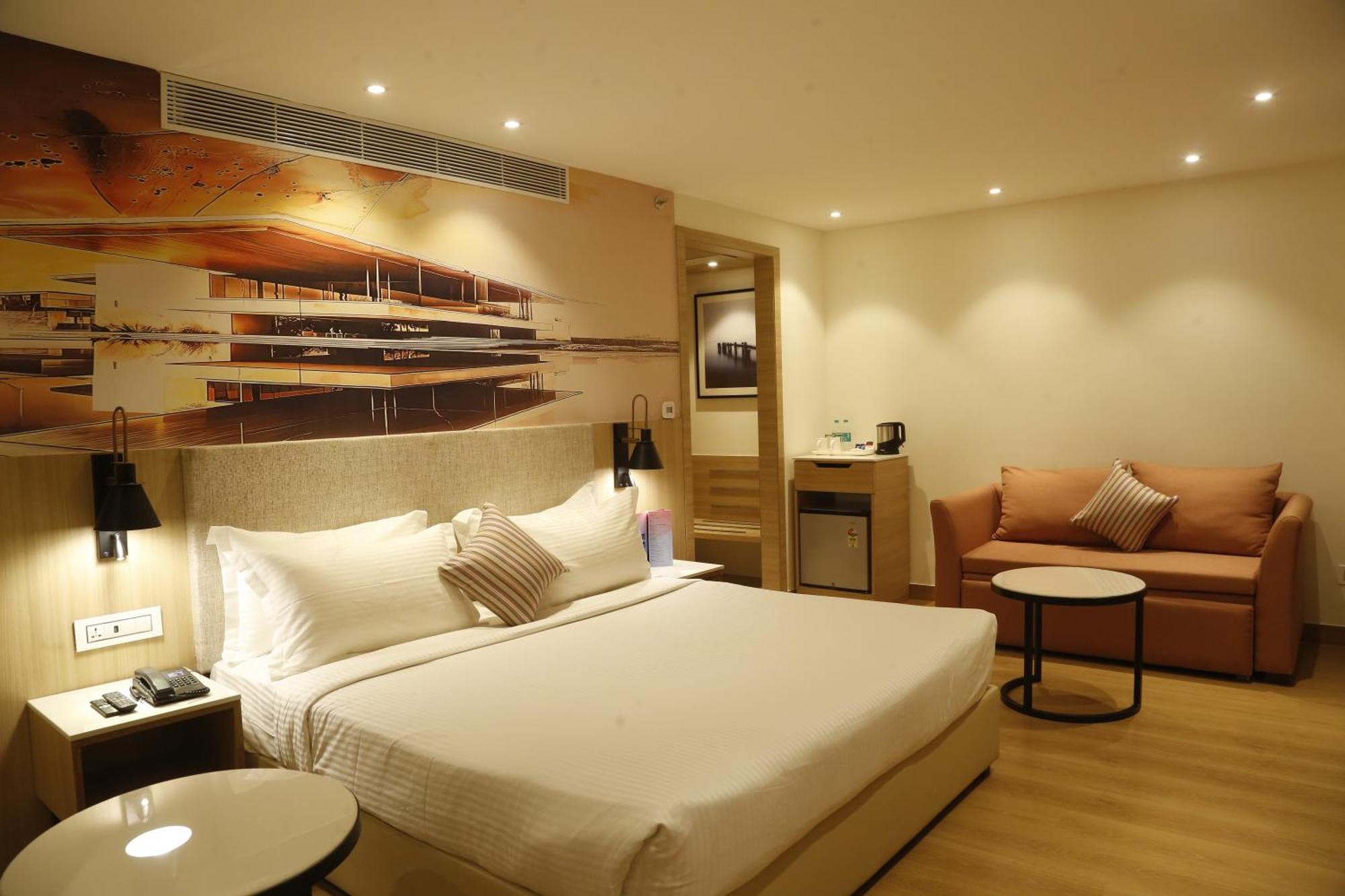 Tulip Inn Zirakpur Extérieur photo