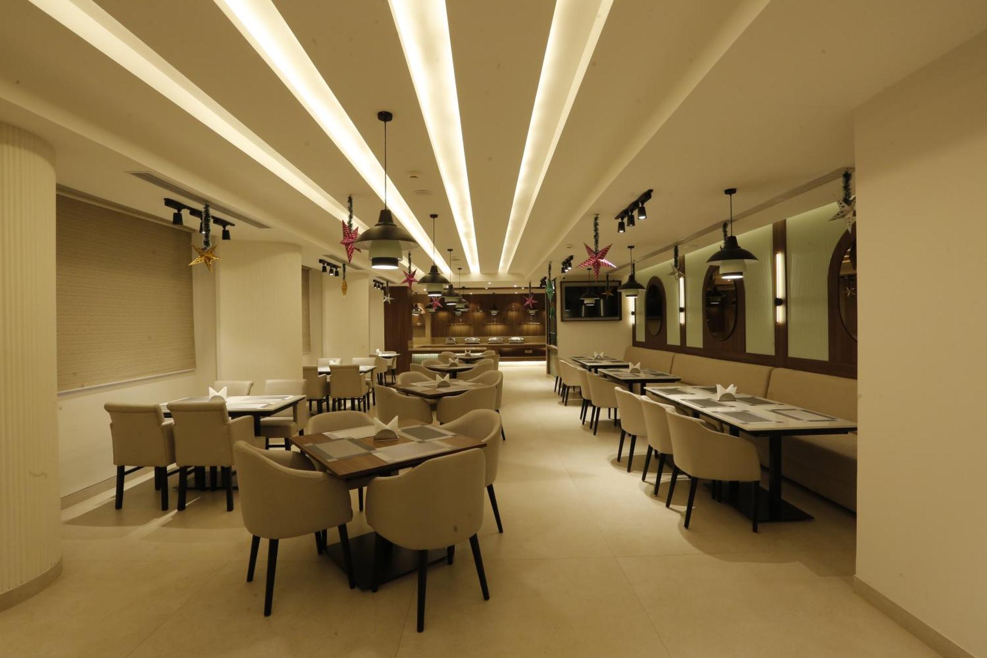 Tulip Inn Zirakpur Extérieur photo