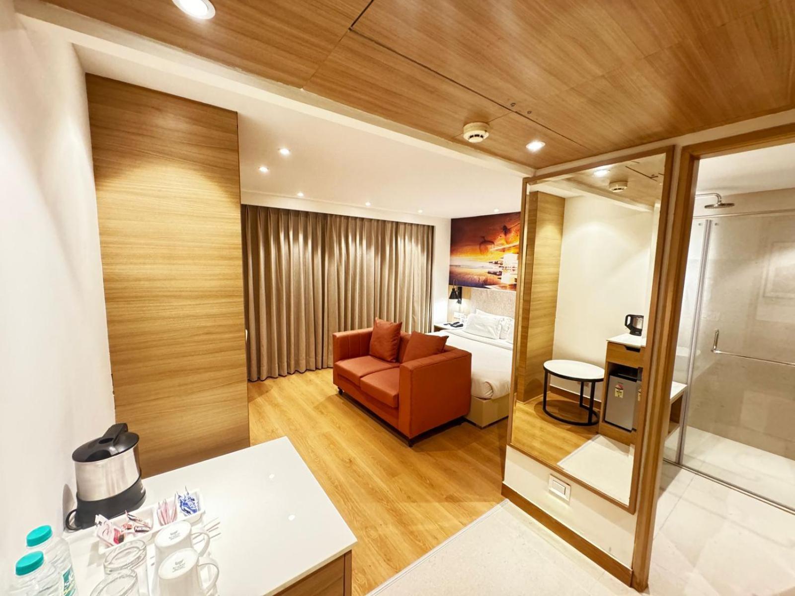 Tulip Inn Zirakpur Extérieur photo