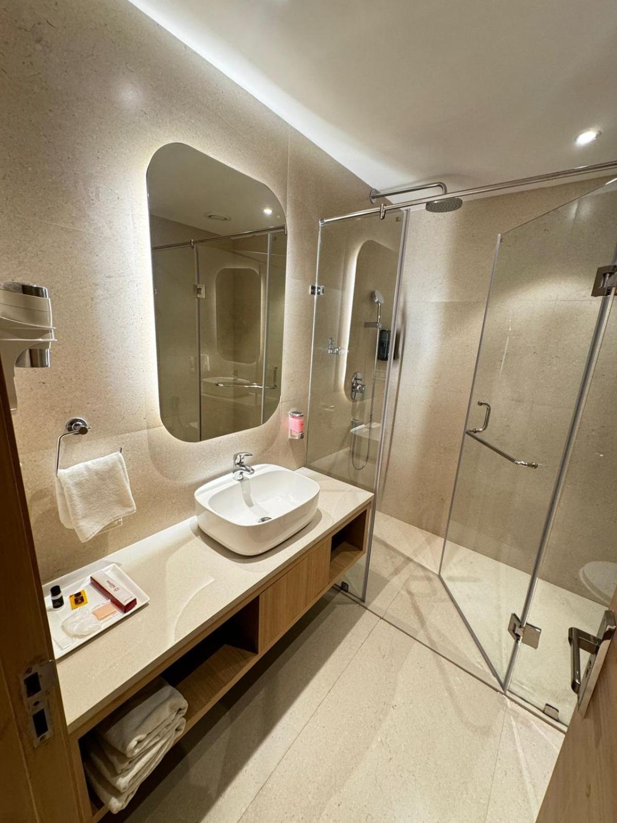 Tulip Inn Zirakpur Extérieur photo